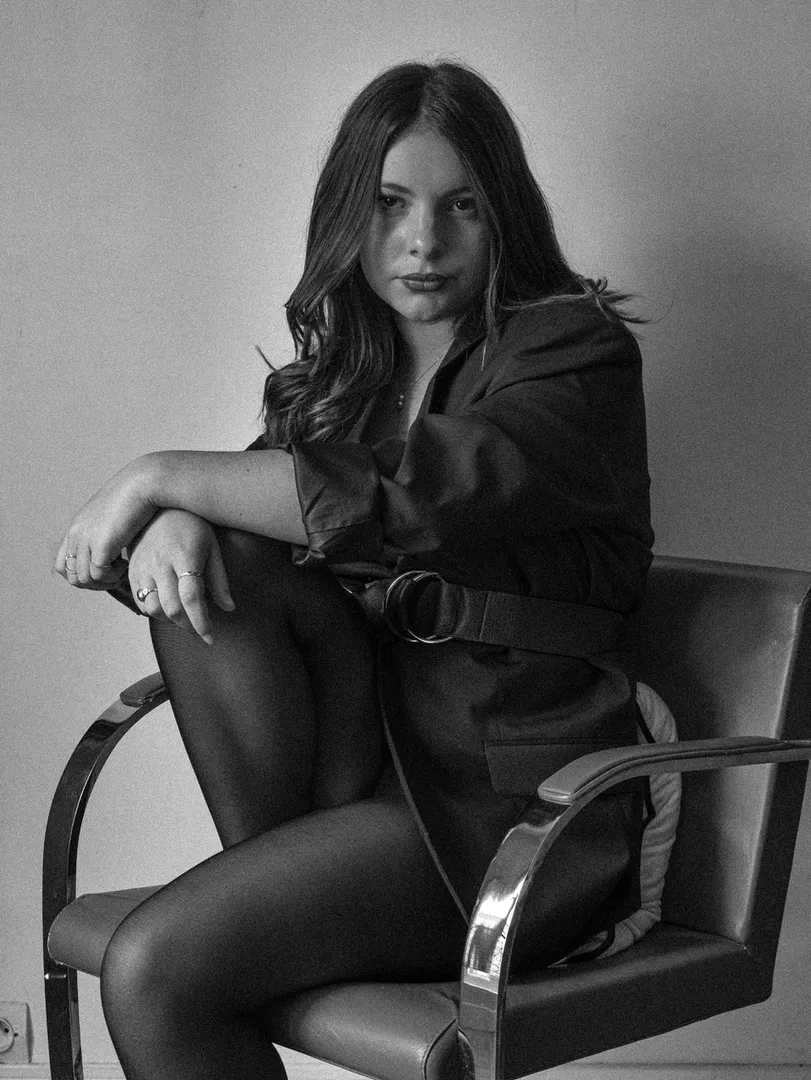Nina STEENAKKER — Modèle à Paris
