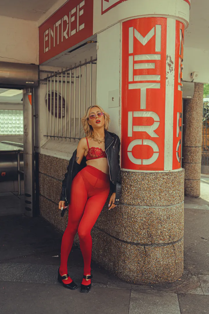 Entrée de métro 11